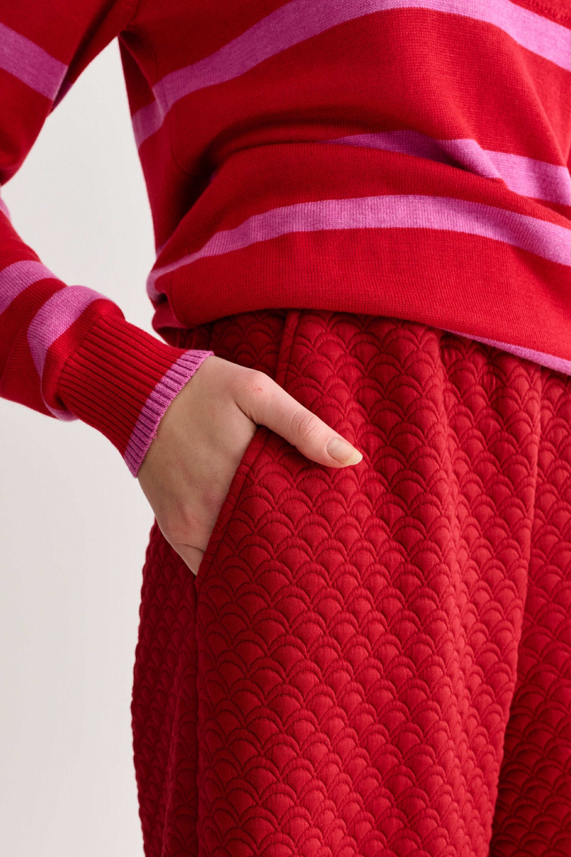 Flory Scallop Quilt Wide Leg Trouser - Wine Red