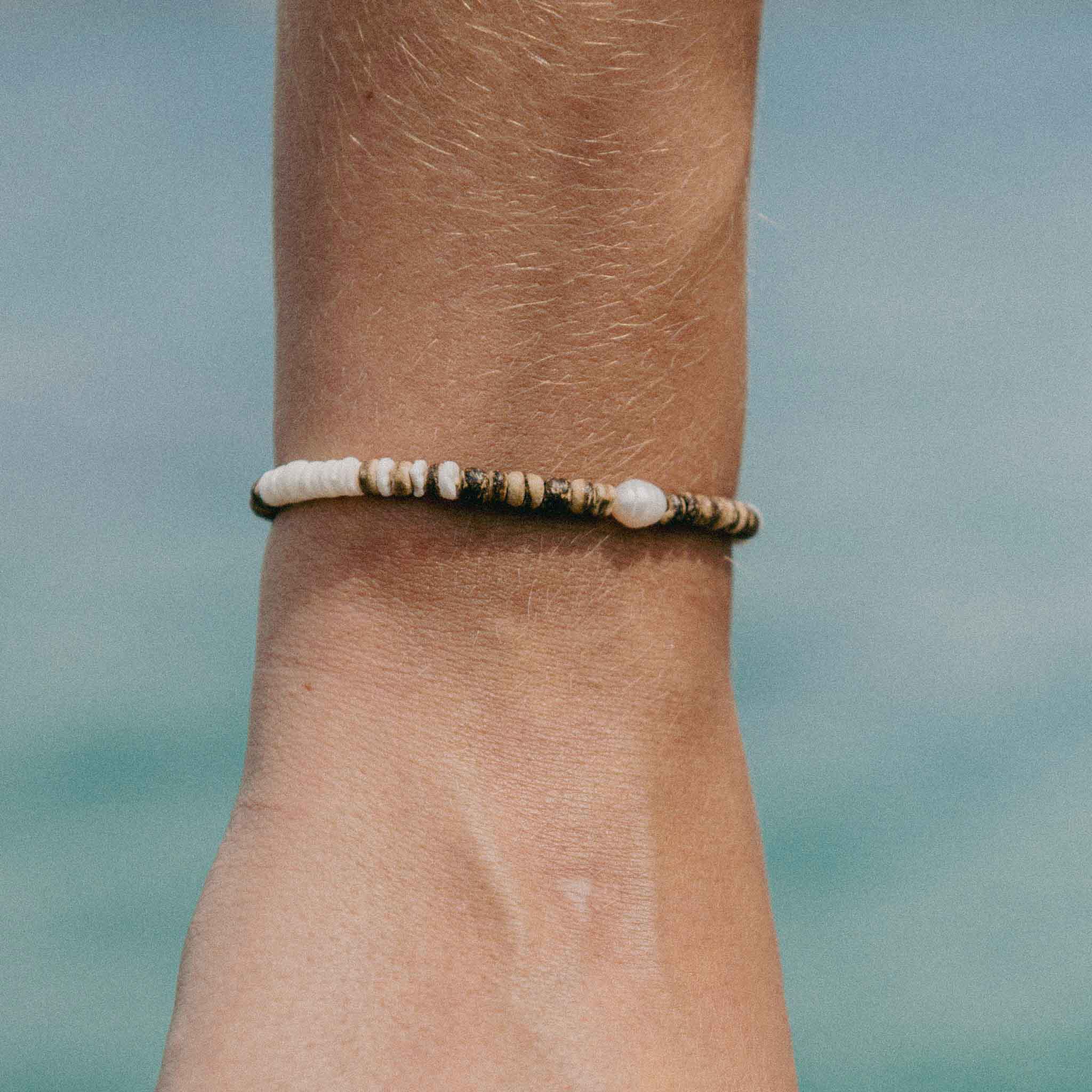 Kauai Puka Shell & Pearl Bracelet