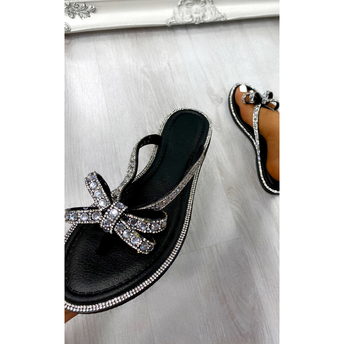 Bow Detail Sandals