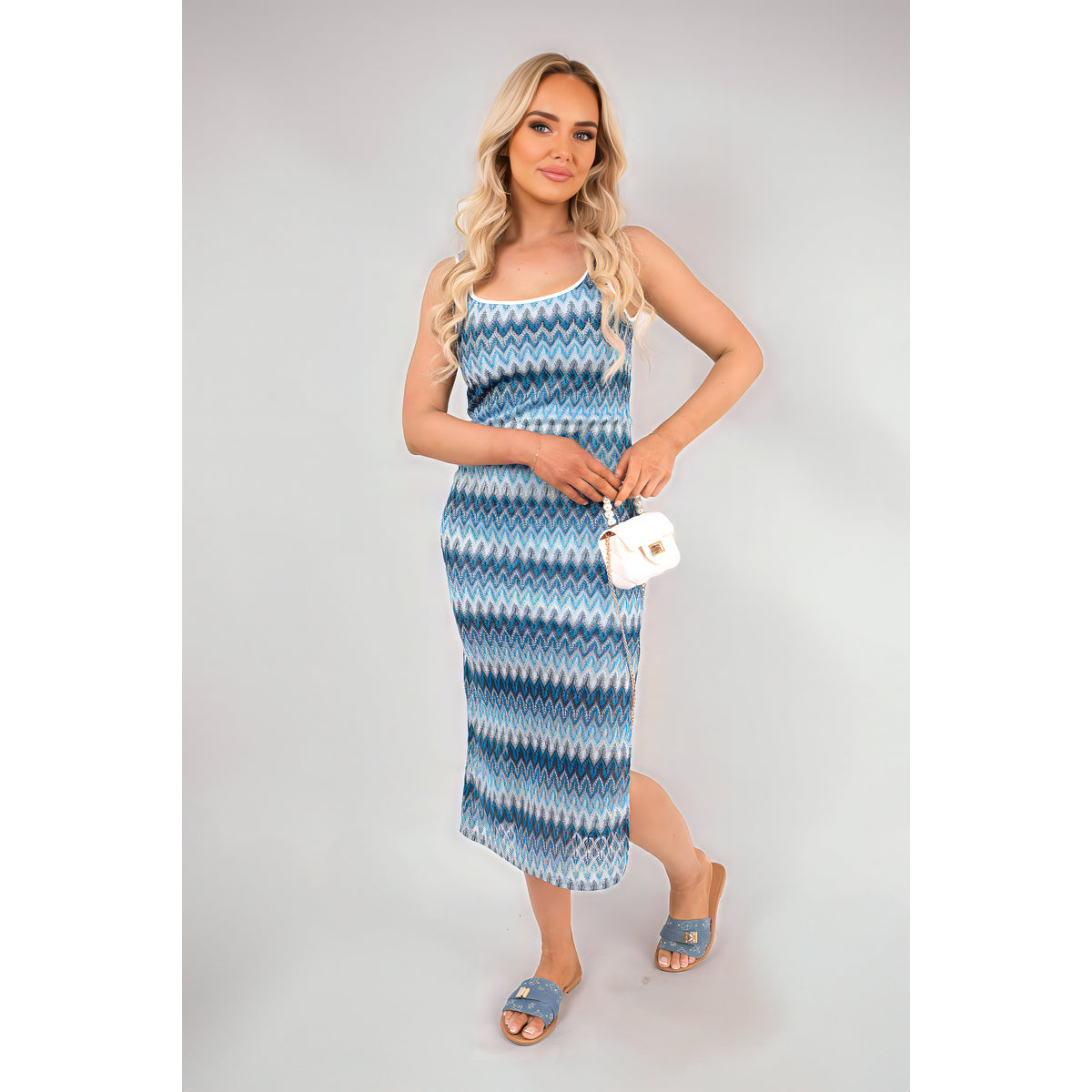 Sleeveless Scoop Neck Bodycon Midi Dress with Zig-Zag Knit Detail