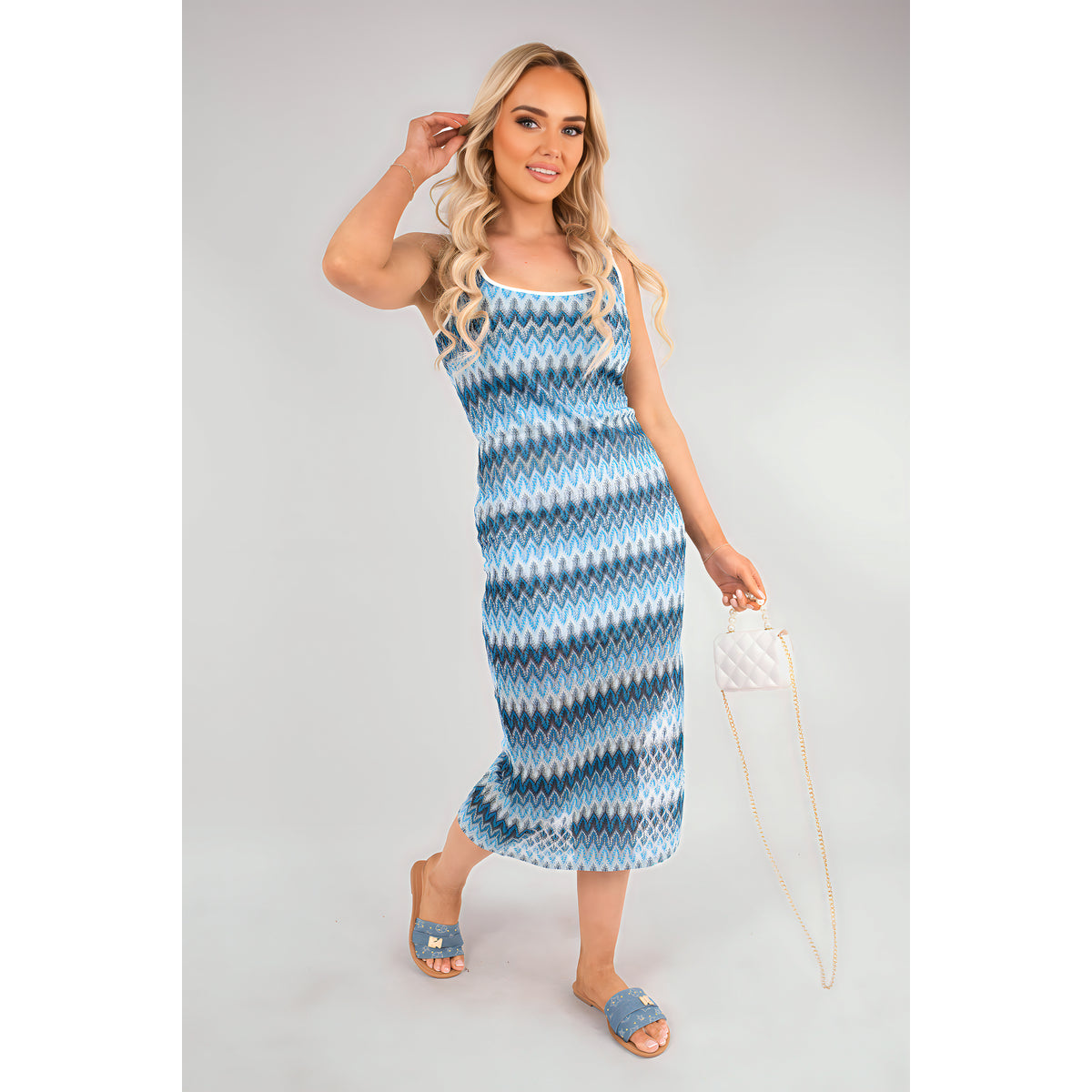 Sleeveless Scoop Neck Bodycon Midi Dress with Zig-Zag Knit Detail